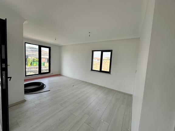 УГЛОВОЙ УЧАСТОК НОВЫЙ САД ДЛЯ ХОББИ Image 7