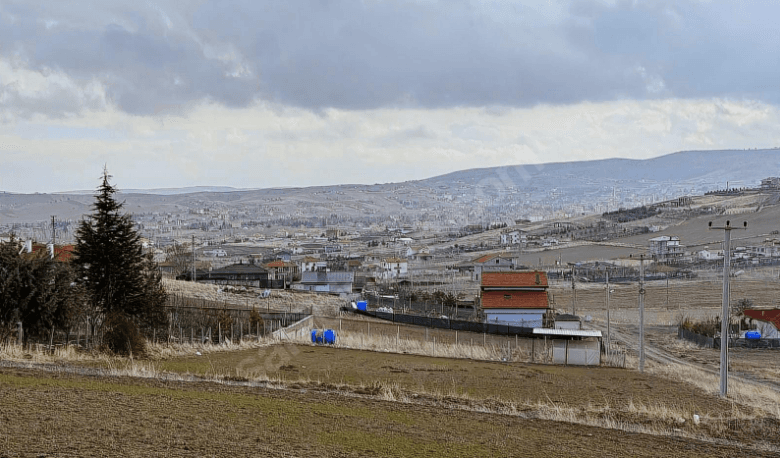 KÖŞEBAŞI CADDE KENARI MUHTEŞEM MANZARALI ACİLL